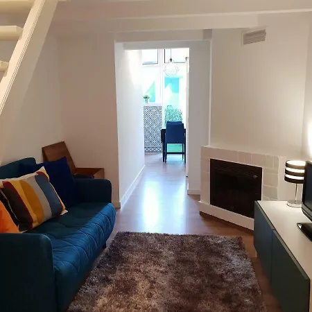 Aiyra Center Loft Apartman